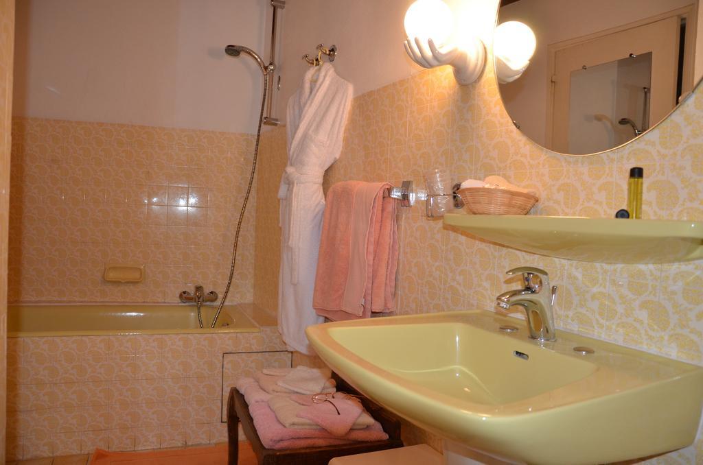 Auberge Du Lac Bauduen Luaran gambar